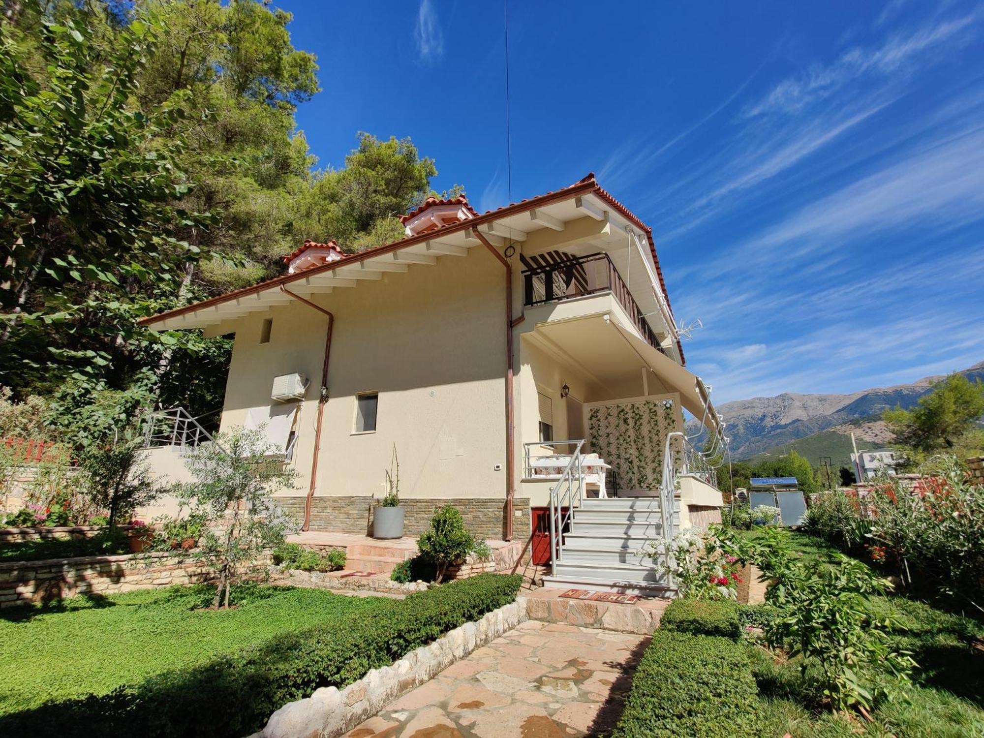 Villa Vasil Mertiri Himarë Exterior foto